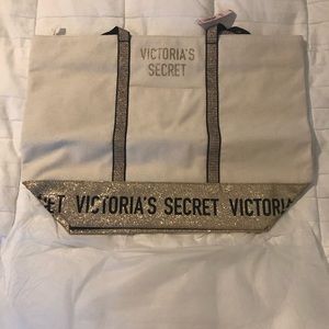 Victoria’s Secret Glitter weekender Tote. NWT